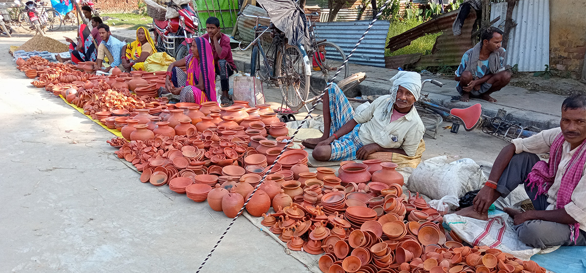 माटोका भाँडा बेचेर मासिक ८० हजारसम्म आम्दानी